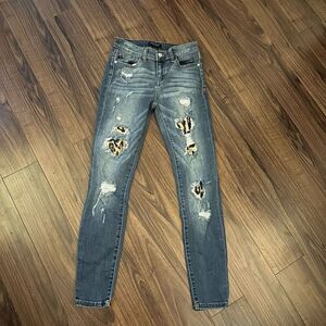Judy Blue leopard distressed skinny fit 3/25 jeans